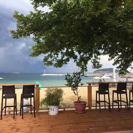 Katerina Apartamento Nea Iraklitsa